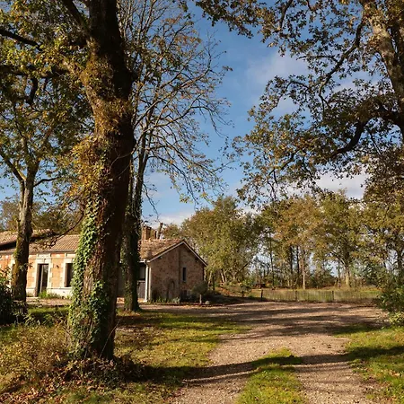 Dom wakacyjny La Casa M-maison Ideale Pour Groupes Familles Amis 12 Personnes Au Calme Avec Piscine